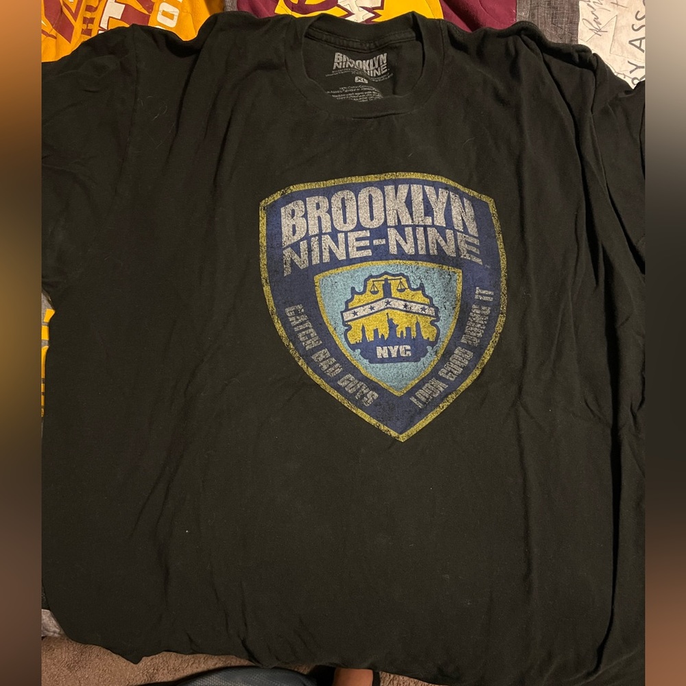XL Brooklyn Nine Nine Tshirt